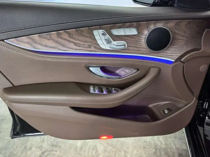Mercedes-Benz E-Class 2023 Model E 300 L Fashion Model sedan – фото 8