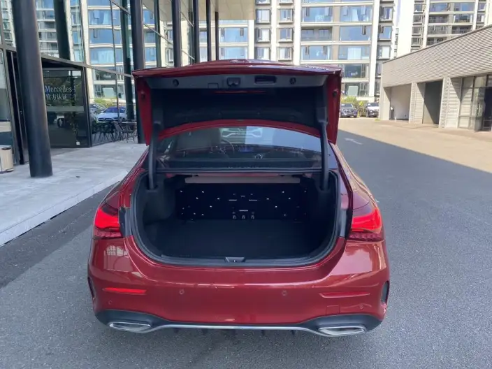 Mercedes-Benz A-class 2023 Model A 200 L Sports sedan Fashion Edition – фото 2