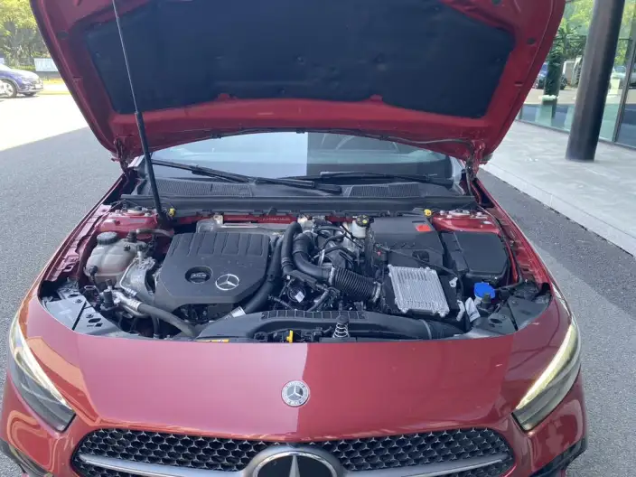 Mercedes-Benz A-class 2023 Model A 200 L Sports sedan Fashion Edition – фото 4