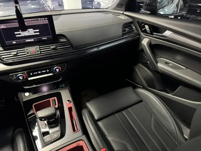 Audi Q5L 2024 Model 45TFSI Luxury Dynamic Model – фото 8
