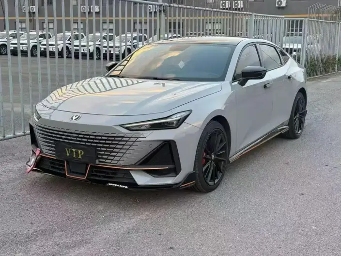 Changan UNI-V 2022 Model 1.5T Sports Edition – фото 1