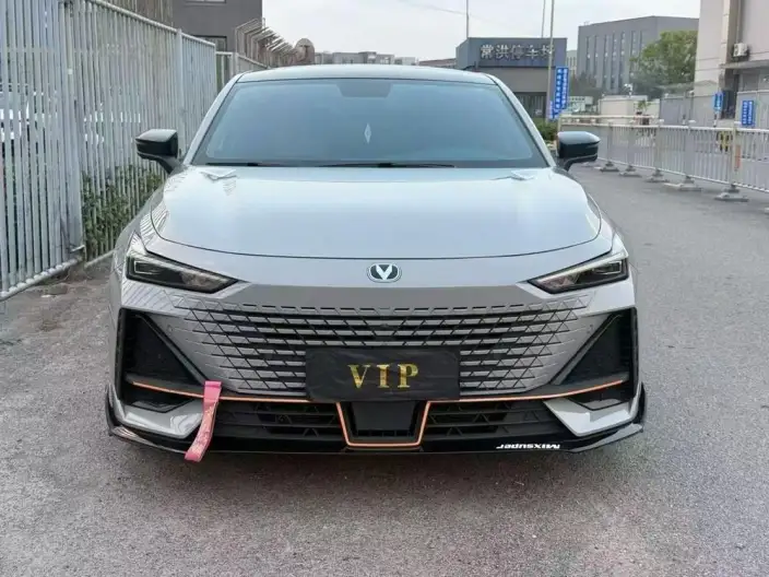 Changan UNI-V 2022 Model 1.5T Sports Edition – фото 2