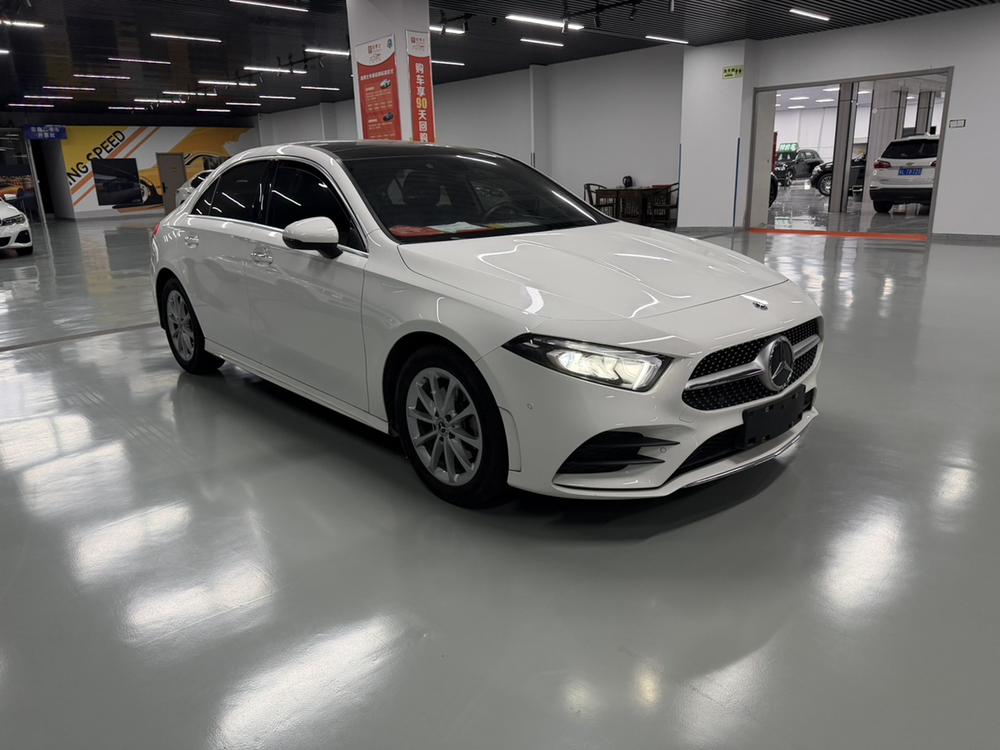 Mercedes-Benz A-class Модель 2022 года комплектация A 200 L Sports sedan Fashion Edition – фото 3