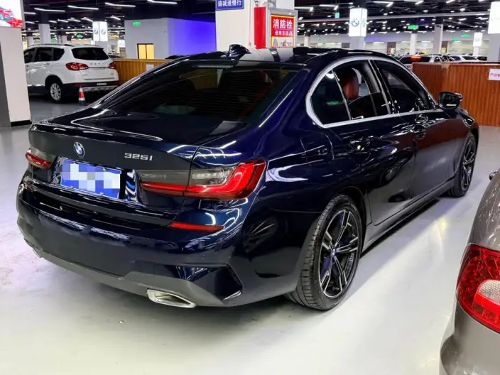 BMW 3 Series 2022 Model 325i M Sports Set – фото 5