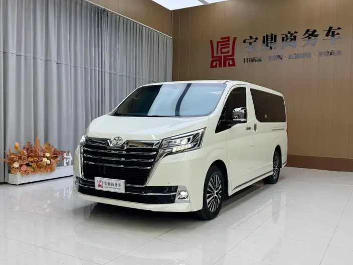 Granvia Overseas 2023 Model 2.8T Automatic Rear Drive 6 seat Parallel Imported