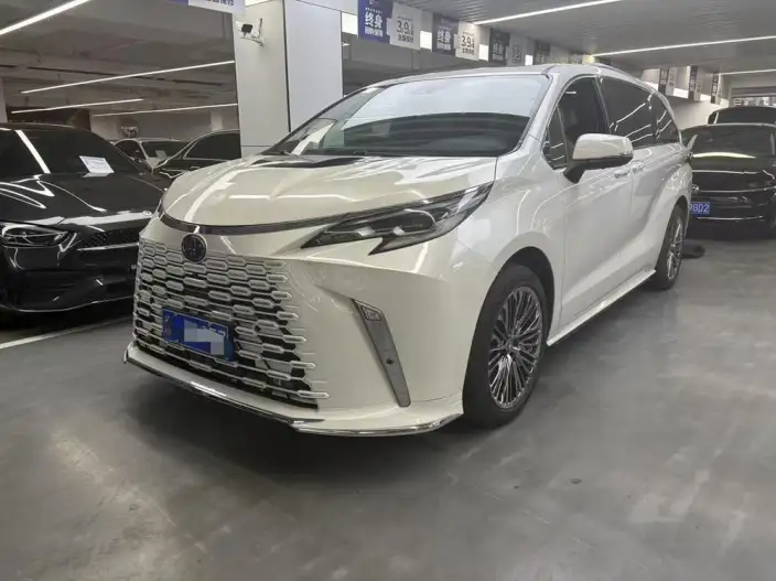 Toyota Sienna 2021 Model 2.5L Hybrid Supreme Edition – фото 1