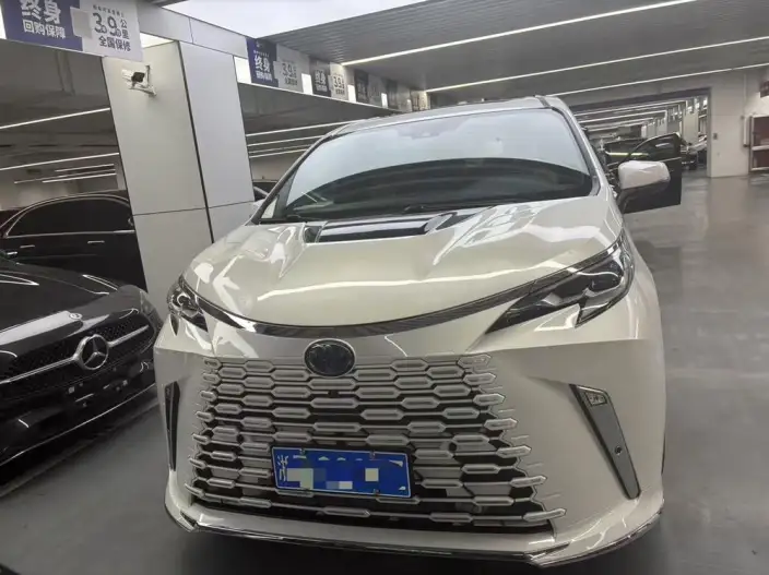 Toyota Sienna 2021 Model 2.5L Hybrid Supreme Edition – фото 8