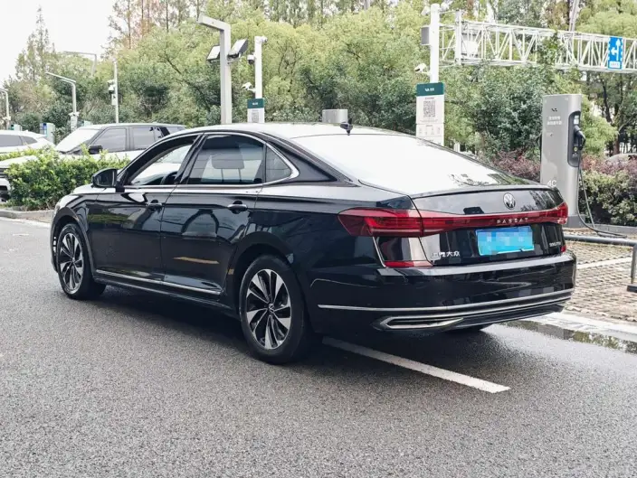 Volkswagen Passat 2023 Model Facelift 330TSI Elite Edition – фото 4