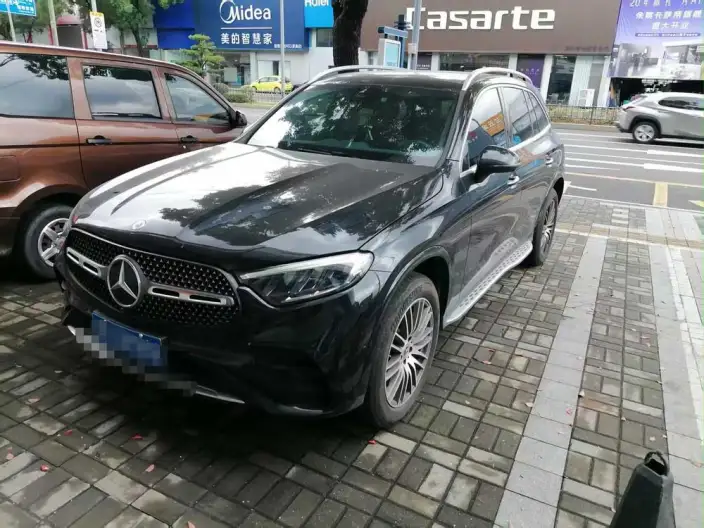 Mercedes-Benz GLC 2024 Model GLC 300 L 4MATIC Dynamic Model 5 seat – фото 1
