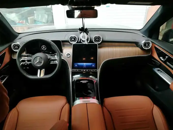 Mercedes-Benz GLC 2024 Model GLC 300 L 4MATIC Dynamic Model 5 seat – фото 5