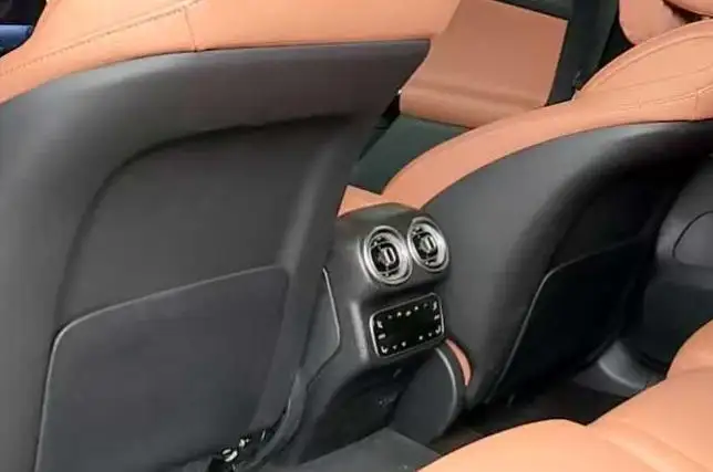 Mercedes-Benz GLC 2024 Model GLC 300 L 4MATIC Dynamic Model 5 seat – фото 6