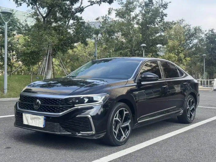 Volkswagen Passat 2023 Model 330TSI Starry sky Elite Edition – фото 1