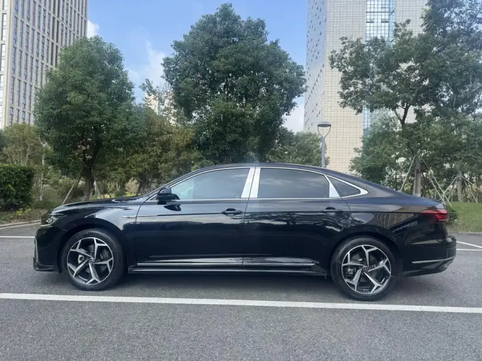 Volkswagen Passat 2023 Model 330TSI Starry sky Elite Edition – фото 4