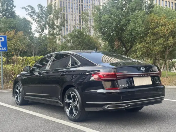 Volkswagen Passat 2023 Model 330TSI Starry sky Elite Edition – фото 5