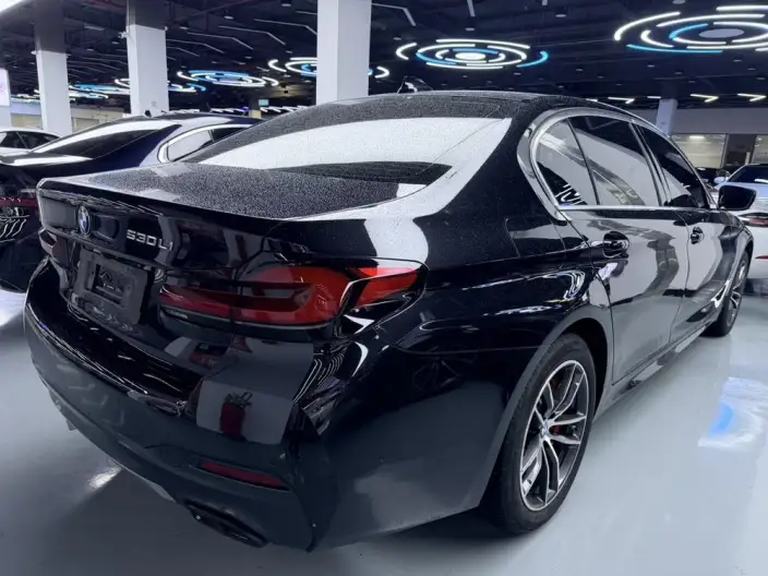 BMW 5 Series 2022 Model Facelift II 525Li M Sports Set – фото 5