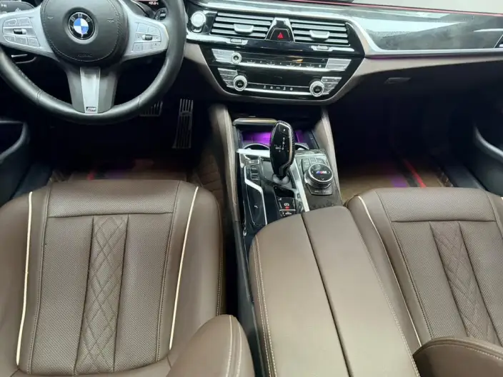 BMW 5 Series 2022 Model Facelift II 525Li M Sports Set – фото 10