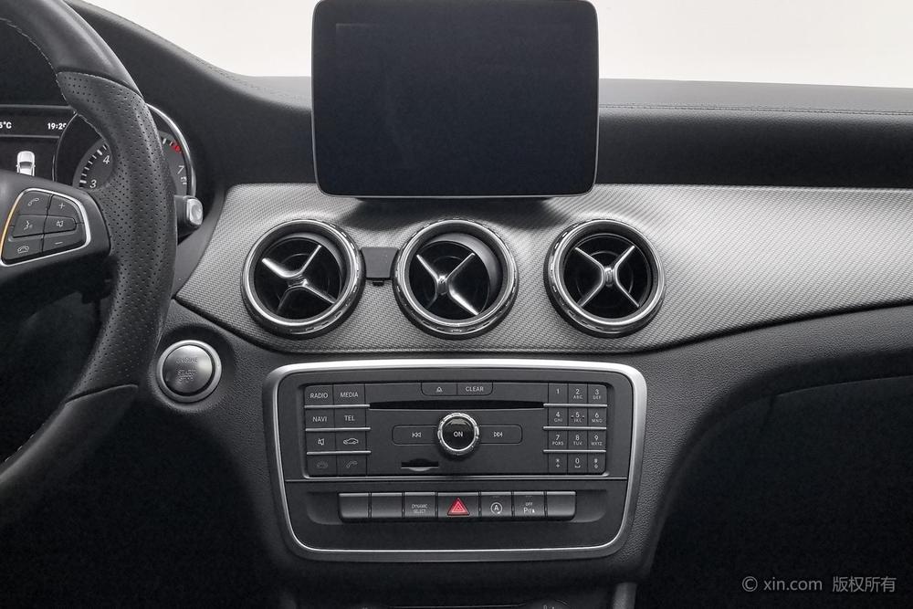 Mercedes-Benz GLA 2016 GLA 200 Style – фото 14