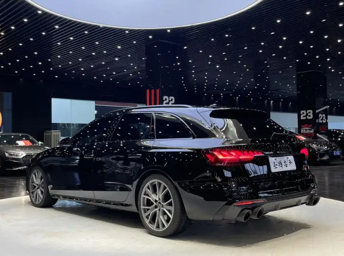 Audi S4 2025 Model Avant 3.0TFSI – фото 3