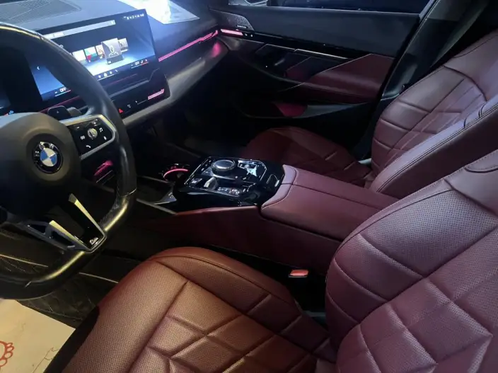 BMW 5 Series 2024 Model 525Li M Sports Set – фото 6