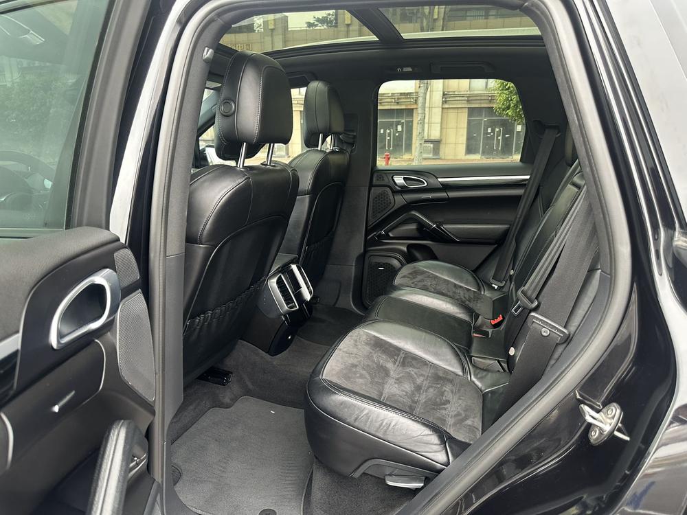Porsche Cayenne 2016 Cayenne Platinum Edition 3.0T – фото 22