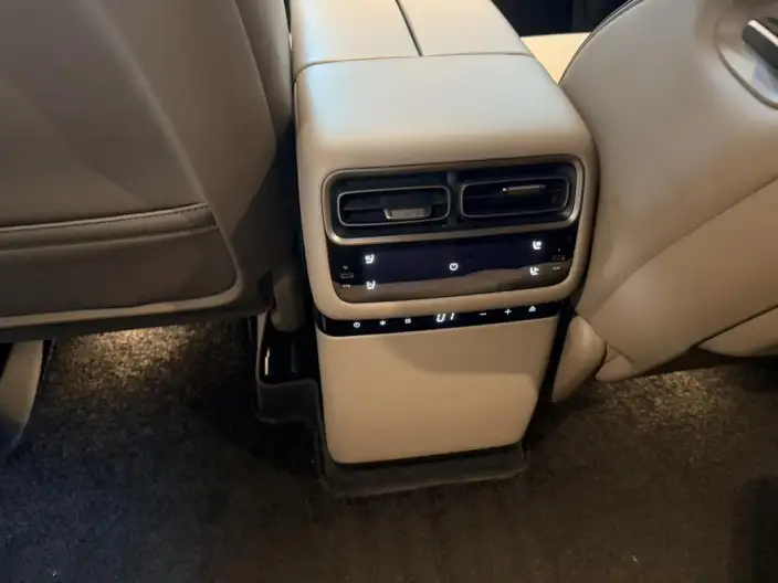 Li Auto i6 2025 Model 2WD Standard Edition – фото 7