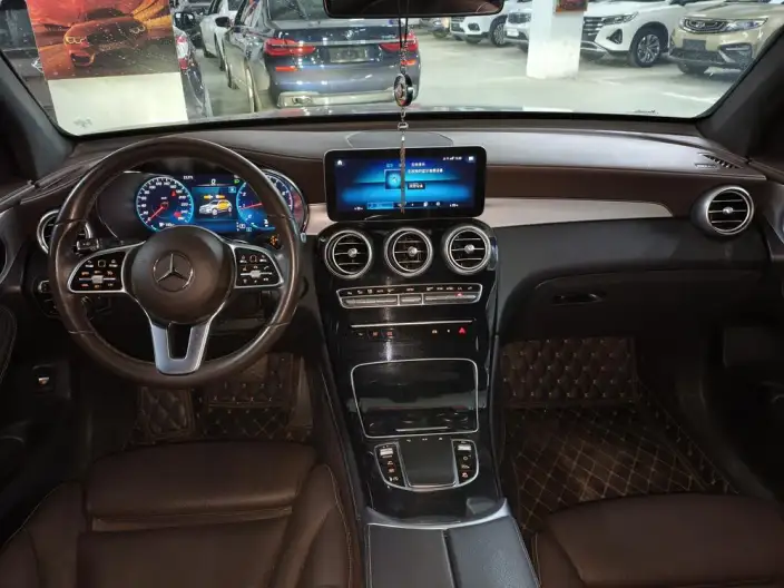 Mercedes-Benz GLC 2022 Model Facelift GLC 260 L 4MATIC Dynamic Model – фото 5