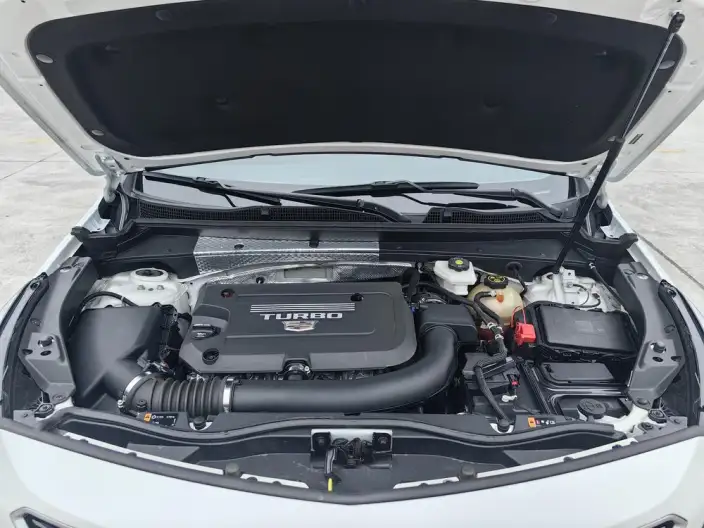 Cadillac XT4 2022 Model 28T 2WD Fashion Model – фото 7