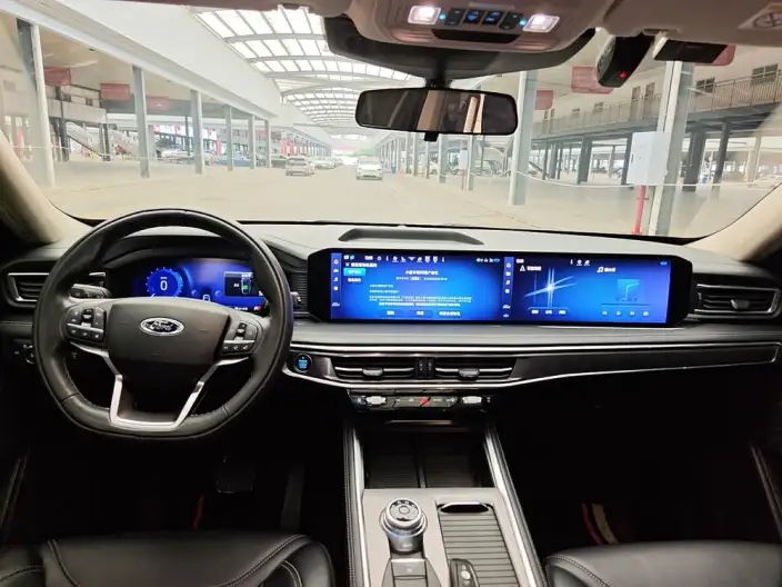 Ford Explorer 2023 Model EcoBoost 285 4WD Fashion plus Edition 7 seat – фото 6