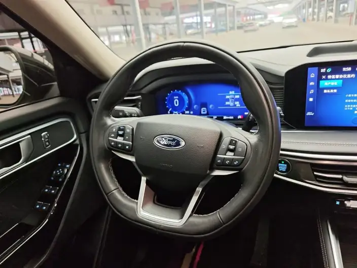Ford Explorer 2023 Model EcoBoost 285 4WD Fashion plus Edition 7 seat – фото 8