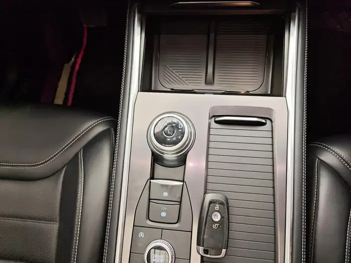 Ford Explorer 2023 Model EcoBoost 285 4WD Fashion plus Edition 7 seat – фото 9