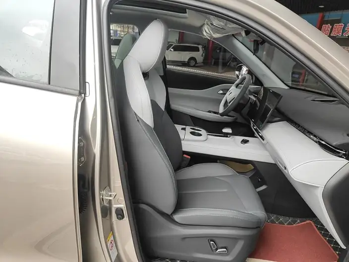 Changan UNI-Z 2025 Model 1.5T DCT Noble Model – фото 5