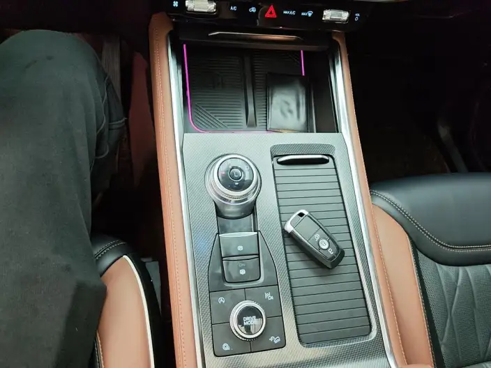 Ford Explorer 2023 Model EcoBoost 285 4WD Titan Jin Edition 6 seat – фото 9