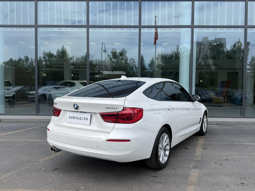 BMW 3 Series Gran Turismo 2017 модификация 320i Fashion – фото 5