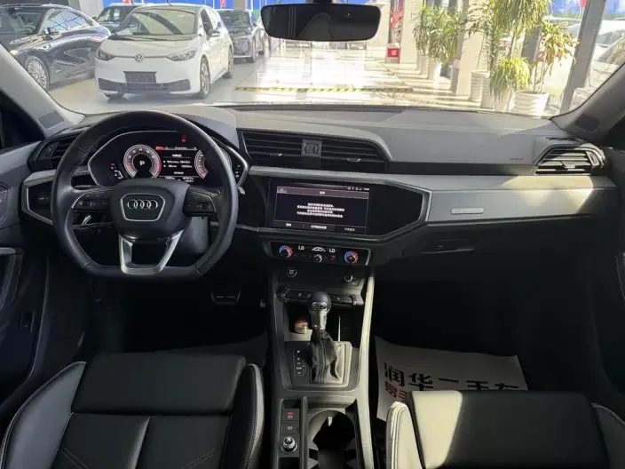 AUDI Q3 2024 Model 35 TFSI Fashion Dynamic Model – фото 8