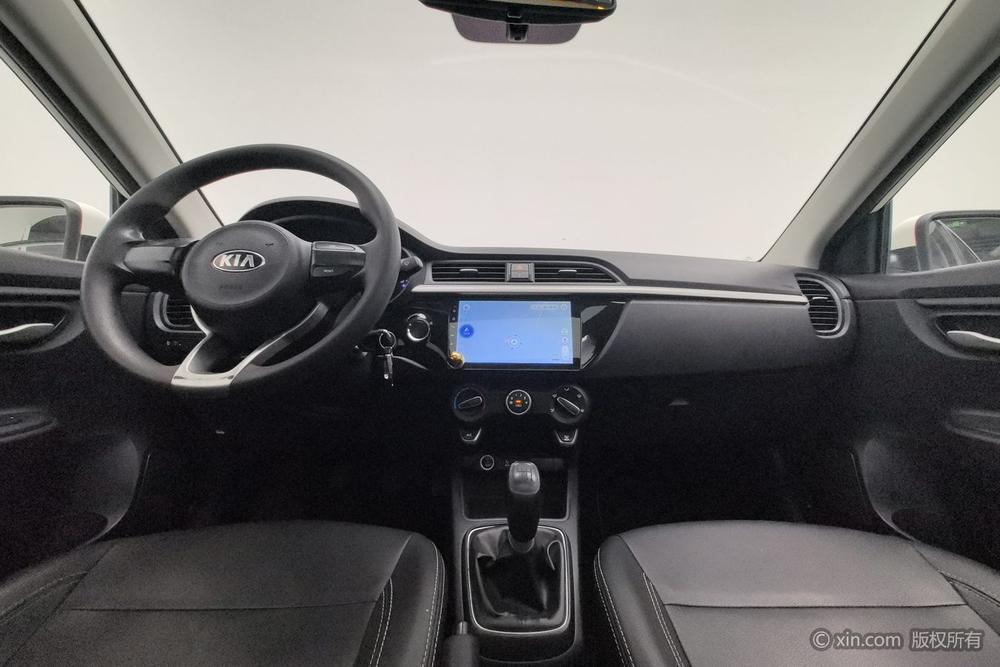KIA K2 2017 модификация Тройная литиевая батарея кузов 1.4L MT GLS – фото 11