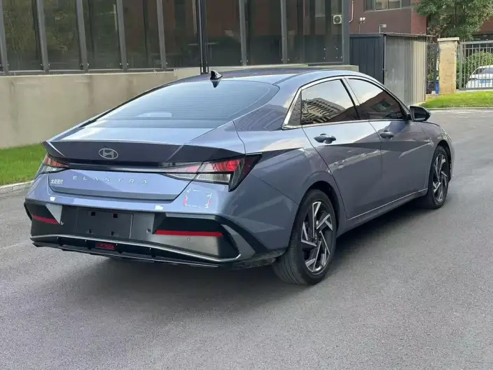 Hyundai Ioniq 2023 Model 1.5L CVT GLX Elite Edition – фото 6