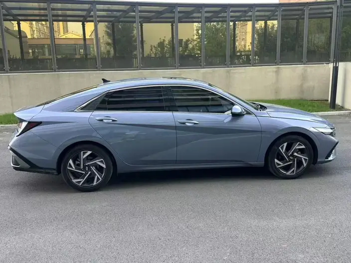 Hyundai Ioniq 2023 Model 1.5L CVT GLX Elite Edition – фото 7