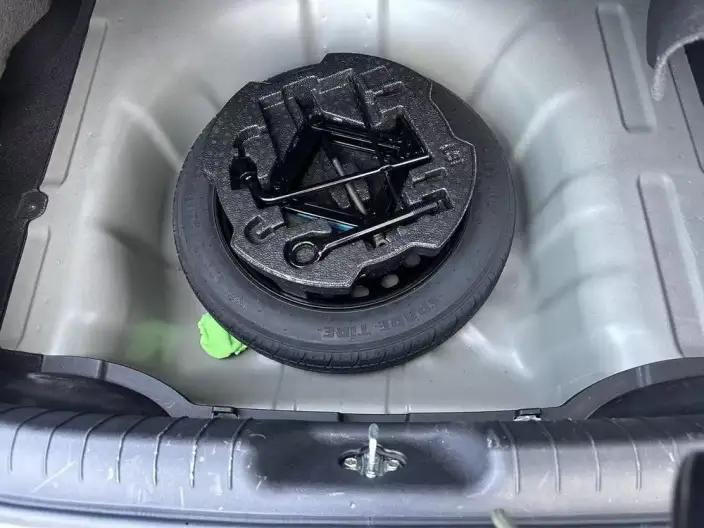 Hyundai Ioniq 2023 Model 1.5L CVT GLX Elite Edition – фото 9