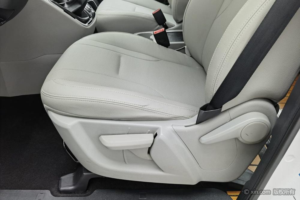 Ruifeng M4 2016 модификация 2.0L Manual Luxury Intelligent – фото 11