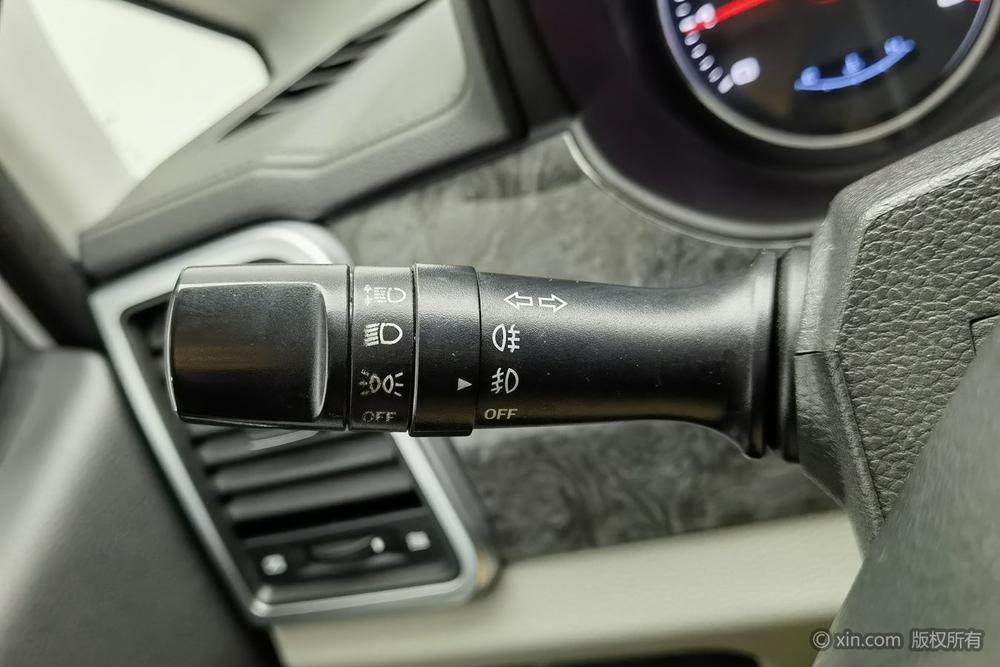 Ruifeng M4 2016 модификация 2.0L Manual Luxury Intelligent – фото 17