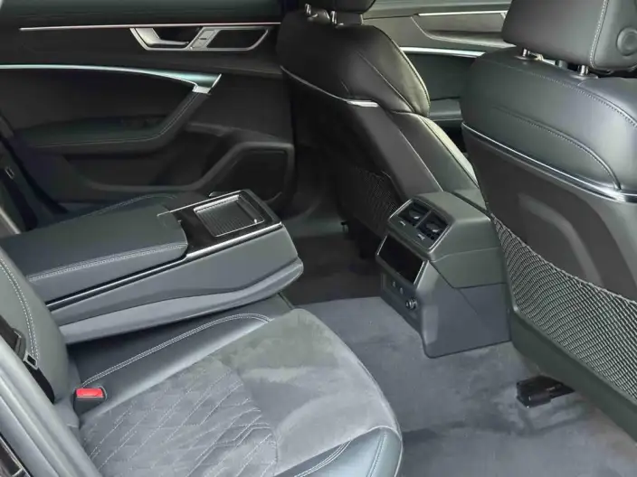 Audi A6L 2024 Model 55 TFSI quattro Exclusive Dynamic Model – фото 7