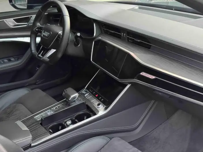 Audi A6L 2024 Model 55 TFSI quattro Exclusive Dynamic Model – фото 8