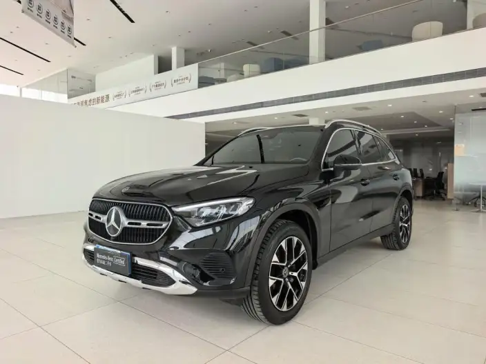 Mercedes-Benz GLC 2024 Model GLC 260 L 4MATIC Dynamic Model 5 seat – фото 1