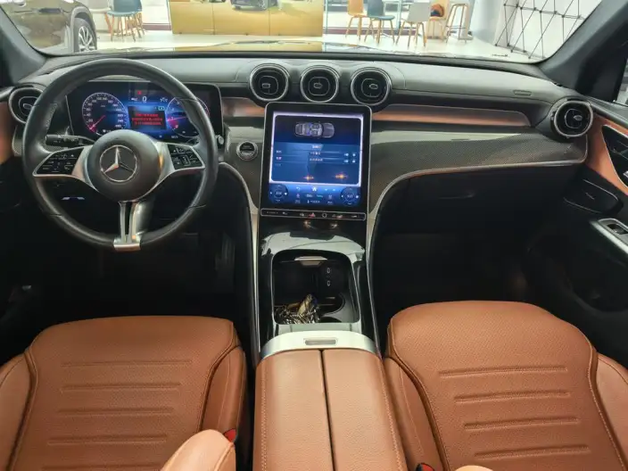 Mercedes-Benz GLC 2024 Model GLC 260 L 4MATIC Dynamic Model 5 seat – фото 8
