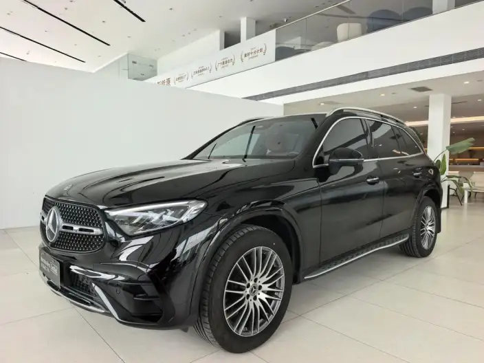 Mercedes-Benz GLC 2024 Model GLC 300 L 4MATIC Dynamic Model 5 seat – фото 1