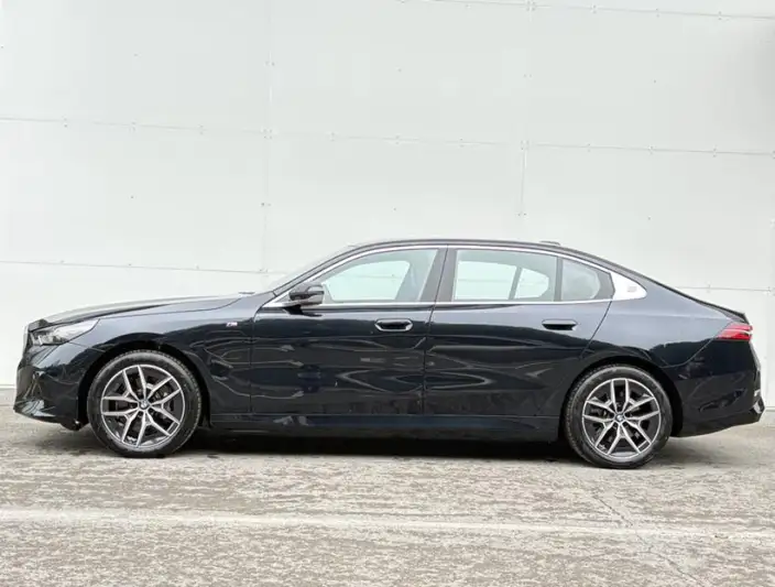 BMW i5 2025 Model eDrive35L M Sports Set – фото 3