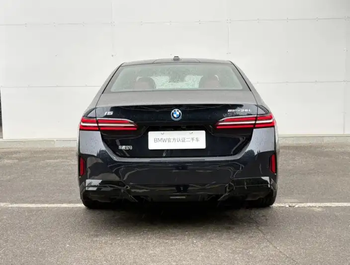 BMW i5 2025 Model eDrive35L M Sports Set – фото 4