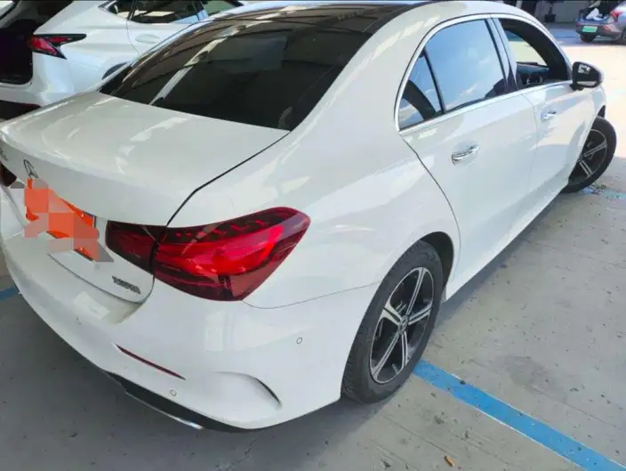 Mercedes-Benz A-class 2025 Model A 200 L Fashion Edition – фото 4