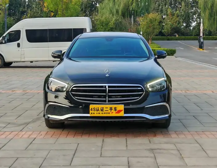 Mercedes-Benz E-Class 2023 Model E 300 L Fashion Model sedan – фото 2