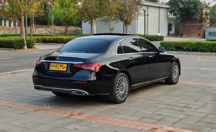 Mercedes-Benz E-Class 2023 Model E 300 L Fashion Model sedan – фото 6